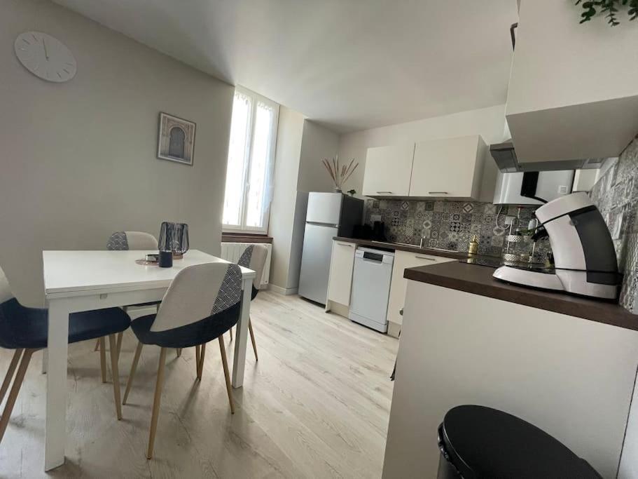 T2 Refait A Neuf Sur Le Theme Oriental Apartamento Rodez Exterior foto