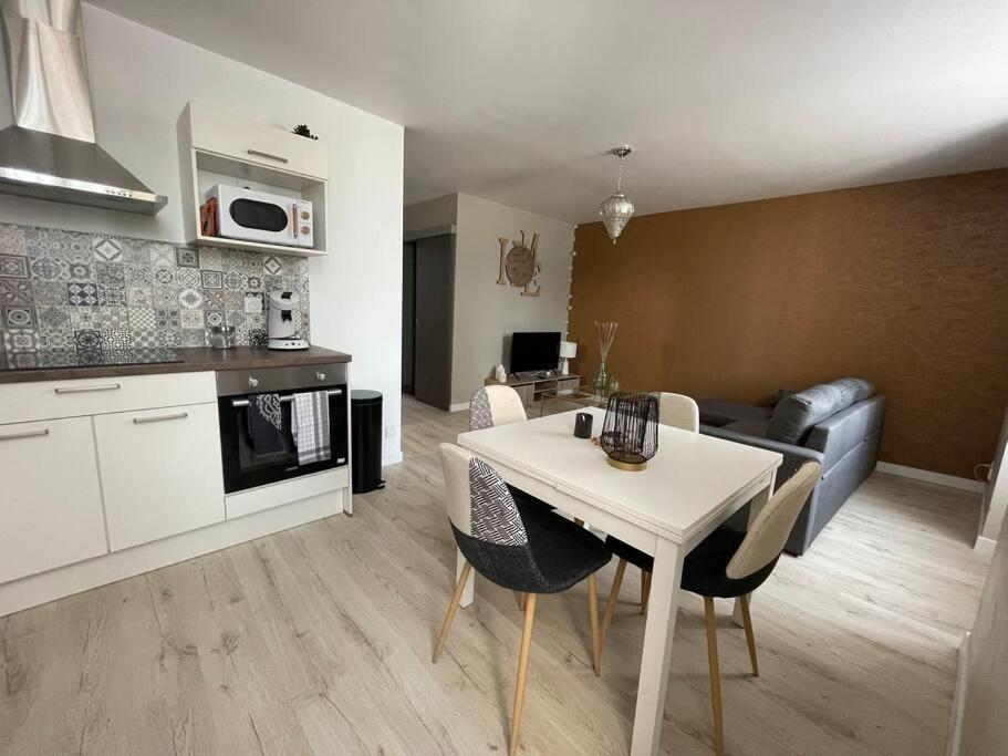 T2 Refait A Neuf Sur Le Theme Oriental Apartamento Rodez Exterior foto